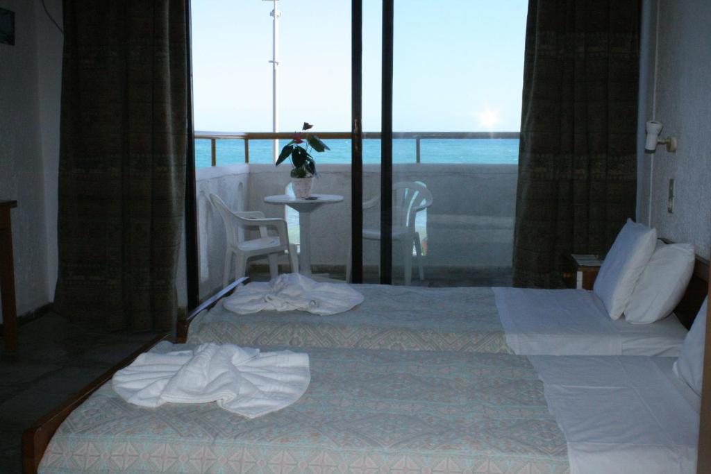 Blue Bay Apartments Hersonissos (Crete) Quarto foto